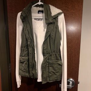 PINK white long sleeve thermo w/army green Vest